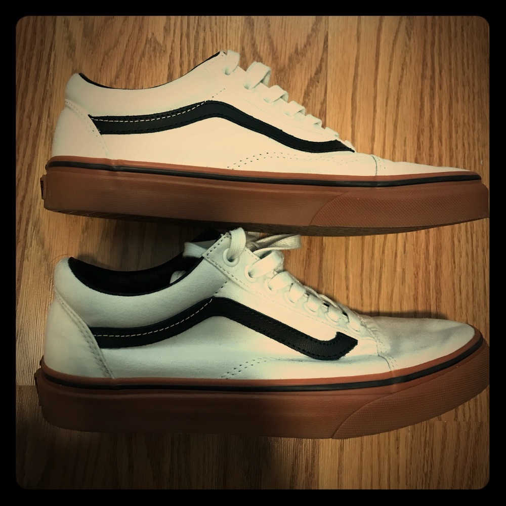 Old Skool Gum Sole Vans size 8.5